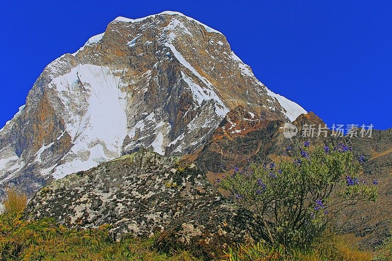 hus球山——秘鲁安第斯山脉的Cordillera布兰卡——Huaraz, Ancash，秘鲁